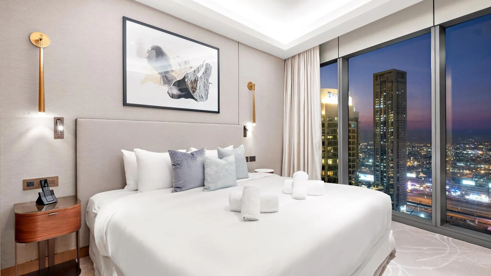 Apartment Lavish 1Br Address Opera And Walk To Dubai Mall & Burj