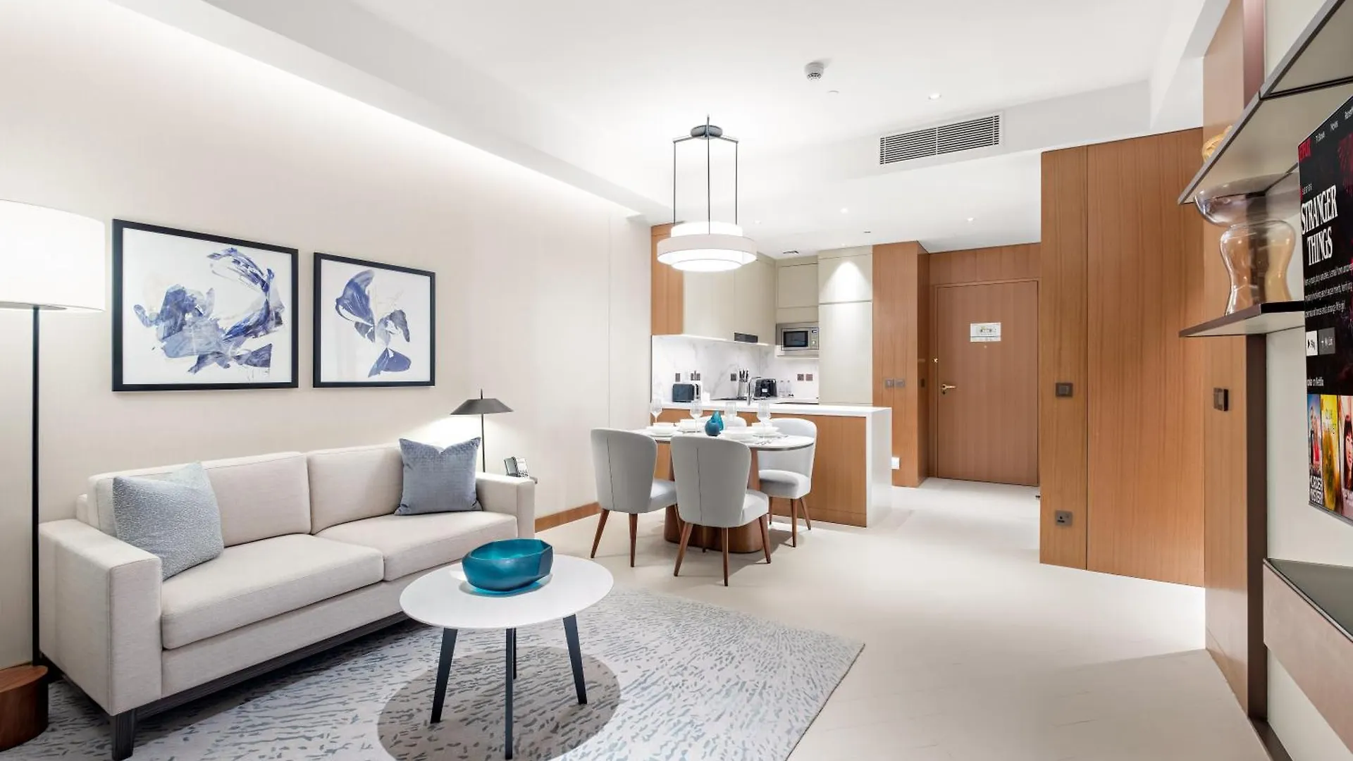 Apartment Lavish 1Br Address Opera And Walk To Dubai Mall & Burj